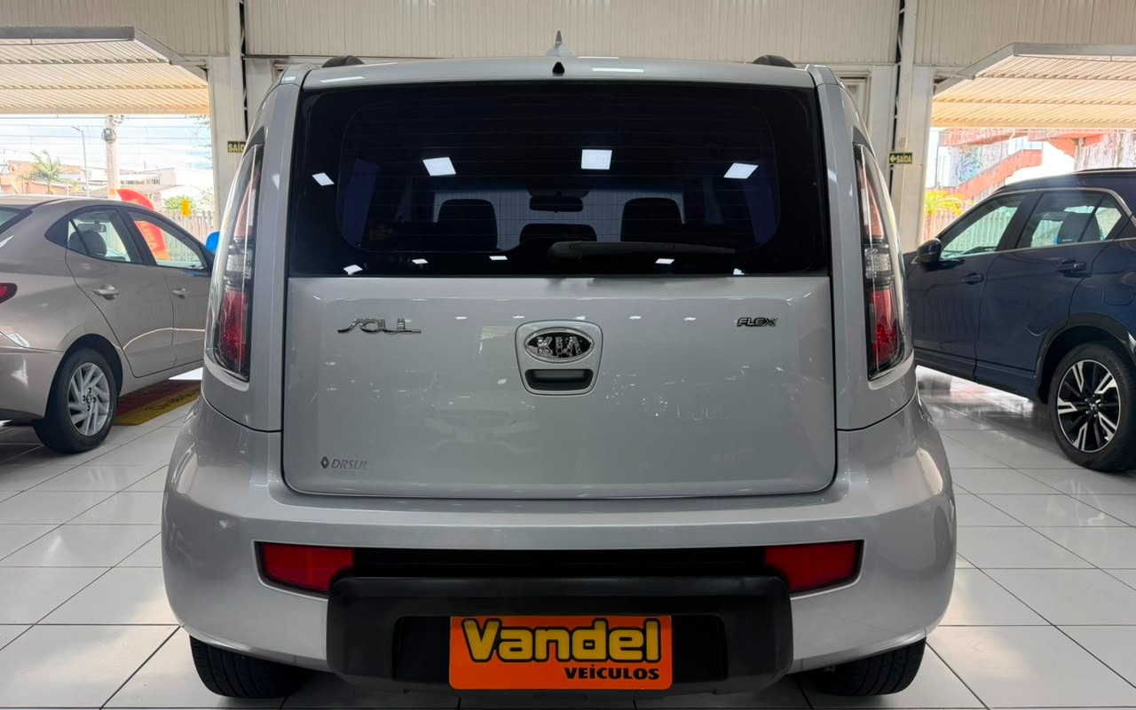 imagem-https://www.socarrao.com.br/sc-vehicle-images-prod/3085765/1786033944598-V2hhdHNBcHAgSW1hZ2UgMjAyNi0wOC0wNiBhdCAxMi4zMi4wOS5qcGVn.jpeg