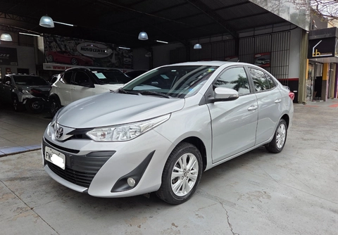 Toyota Yaris 2019 Prata — foto 1 de 3