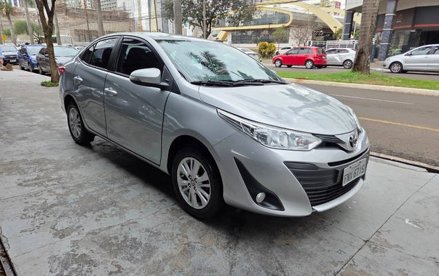 imagem-https://www.socarrao.com.br/sc-vehicle-images-prod/3086678/1786036759629-MTAwMDYwMjU1Ni5qcGc.jpg