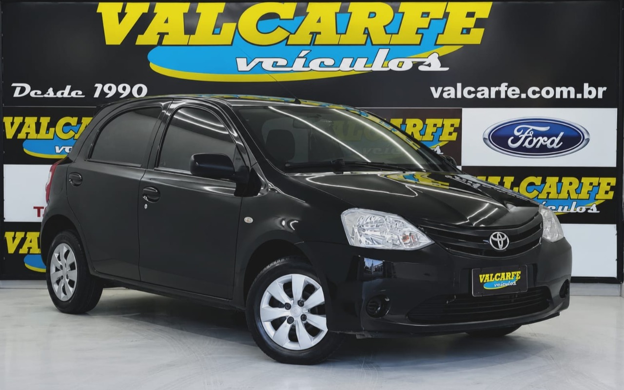Toyota Etios 2013 Preto — foto 1 de 3