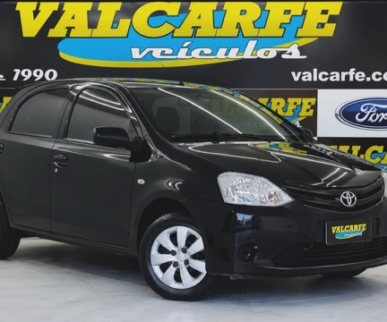 Toyota Etios 2013 Preto — foto 1 de 3