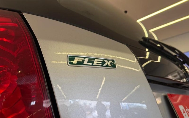 imagem-https://www.socarrao.com.br/sc-vehicle-images-prod/3087396/1789571794644-8355346_12_B_d72ebb925b.jpeg