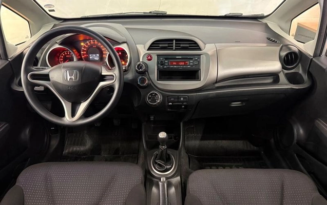 imagem-https://www.socarrao.com.br/sc-vehicle-images-prod/3087396/1789571794652-8355346_7_B_eaa1149bef.jpeg