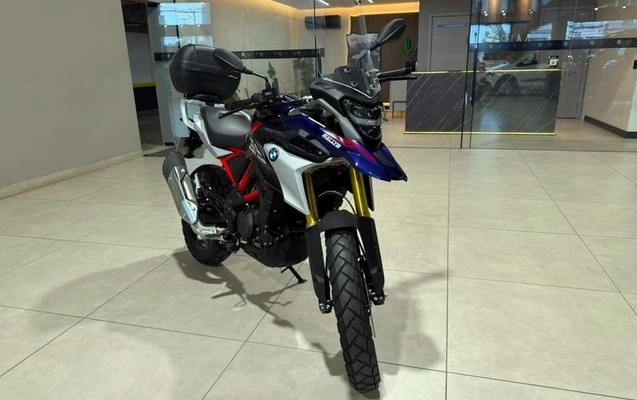 imagem-https://www.socarrao.com.br/sc-vehicle-images-prod/3087491/1786468574101-8336383_6_B_d26621f405.jpeg