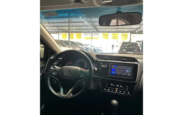 imagem-https://www.socarrao.com.br/sc-vehicle-images-prod/3088237/1786040811289-6_070217.jpg