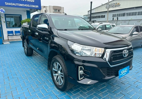 Toyota Hilux 2020 Preto — foto 1 de 3