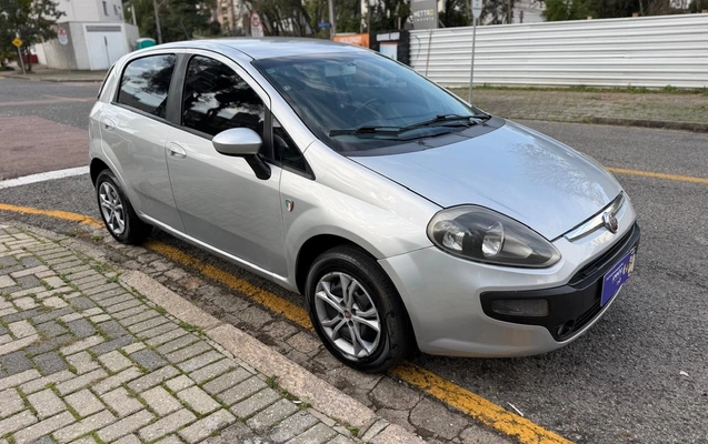 imagem-https://www.socarrao.com.br/sc-vehicle-images-prod/3088762/1786724465546-Mi5qcGVn.jpeg