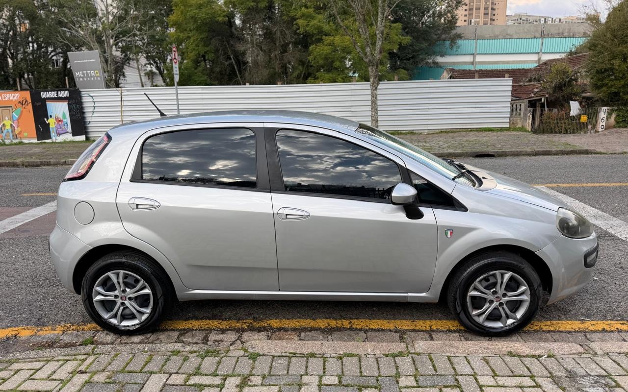imagem-https://www.socarrao.com.br/sc-vehicle-images-prod/3088762/1786724465827-NS5qcGVn.jpeg