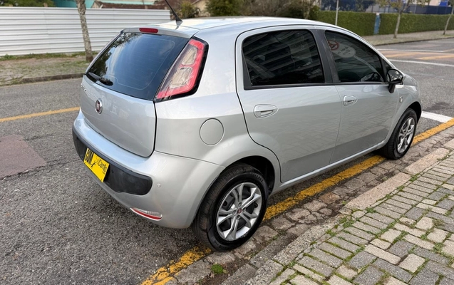 imagem-https://www.socarrao.com.br/sc-vehicle-images-prod/3088762/1786724465916-Ni5qcGVn.jpeg