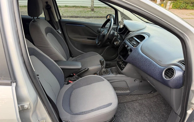 imagem-https://www.socarrao.com.br/sc-vehicle-images-prod/3088762/1786724466194-OS5qcGVn.jpeg
