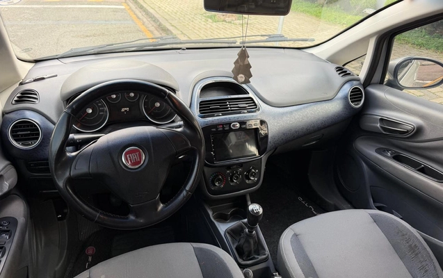 imagem-https://www.socarrao.com.br/sc-vehicle-images-prod/3088762/1786724466413-MTEuanBlZw.jpeg