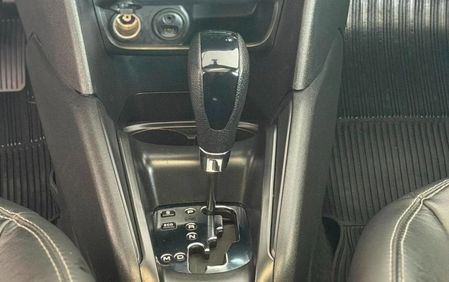 imagem-https://www.socarrao.com.br/sc-vehicle-images-prod/3088905/1789661130274-8158881_14_B_694e93491b.jpeg