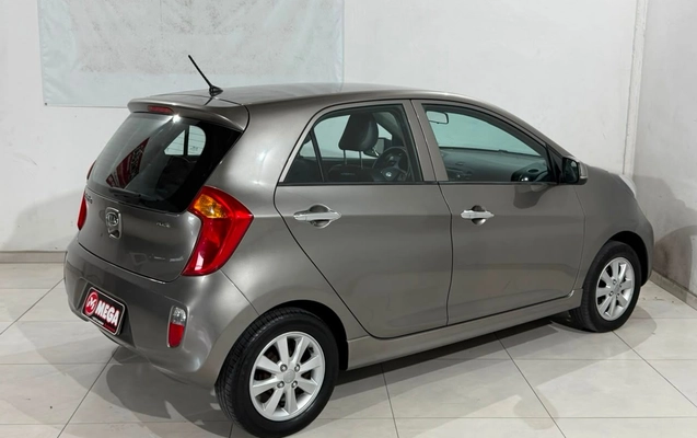 imagem-https://www.socarrao.com.br/sc-vehicle-images-prod/3089081/1788803747009-a00f0477ef094908a0c73af73c62ead7_1786043036112.jpg