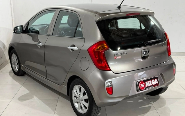 imagem-https://www.socarrao.com.br/sc-vehicle-images-prod/3089081/1788803747012-cb0c87e3725d4d1eb4f0ed743e6486df_1786043036118.jpg
