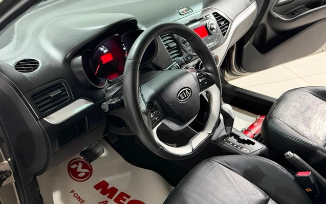 imagem-https://www.socarrao.com.br/sc-vehicle-images-prod/3089081/1788803747013-f3ead140face472ca4bbfd7a182e5017_1786043036122.jpg