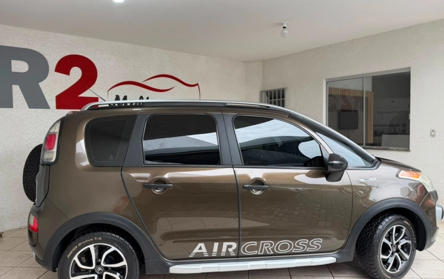 imagem-https://www.socarrao.com.br/sc-vehicle-images-prod/3089300/1786043750202-tQugH11NgMCB6oQbh4n0JRhIQVib8rK7.jpg