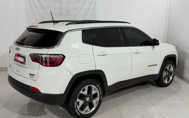 imagem-https://www.socarrao.com.br/sc-vehicle-images-prod/3089392/1788803740229-be620ca5f0ac44d5afca0548e43ad133_1786043913371.jpg
