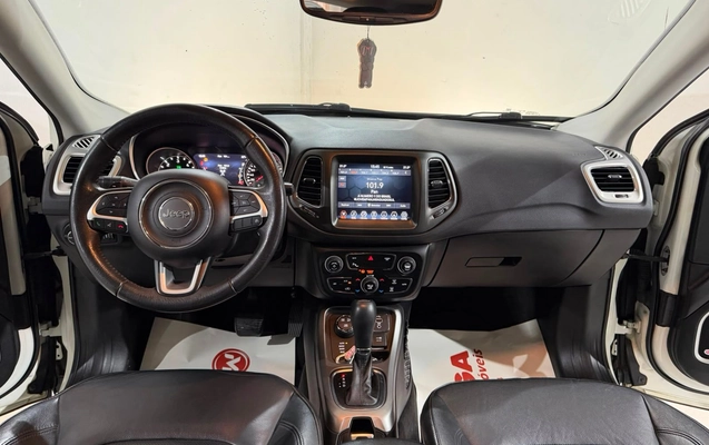 imagem-https://www.socarrao.com.br/sc-vehicle-images-prod/3089392/1788803740234-9a6bb851b49c45d8820c6e489e1dbf07_1786043913386.jpg
