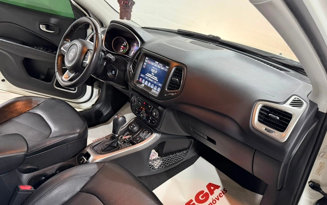 imagem-https://www.socarrao.com.br/sc-vehicle-images-prod/3089392/1788803740236-8ae87ec2bb414d1592964c4b625c1c48_1786043913393.jpg
