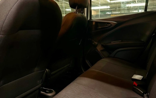 imagem-https://www.socarrao.com.br/sc-vehicle-images-prod/3089411/1788357903856-LOT4gY7iDuRSCDpsg0saYrvyGr4S8UBW.jpg