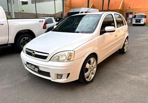 Chevrolet Corsa 2012 Branco — foto 1 de 3