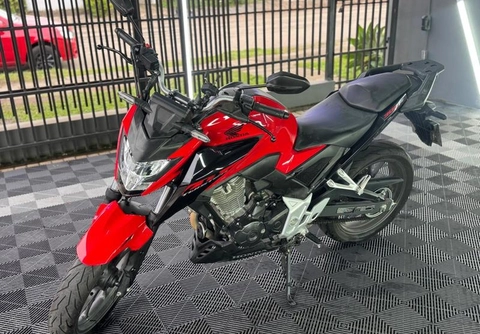Honda CB 300F Twister Flex 2024 Vermelho — foto 1 de 3