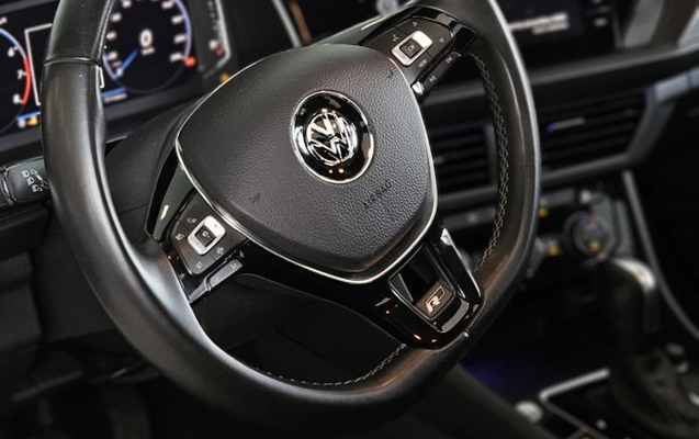 imagem-https://www.socarrao.com.br/sc-vehicle-images-prod/3090487/1786479155889-Vpno1gUVfpprDuDaw89vrXA7B1di2jQC.jpg