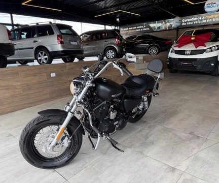 HARLEY-DAVIDSON SPORTSTER 1200 CUSTOM XL1200C 2016 Preto — foto 1 de 3