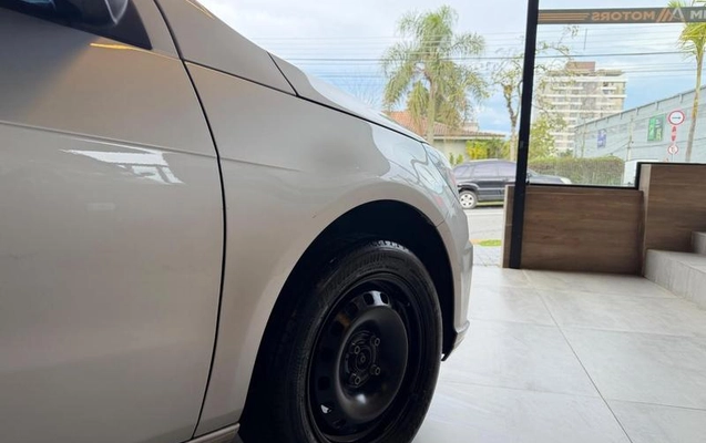 imagem-https://www.socarrao.com.br/sc-vehicle-images-prod/3090741/1786047889994-8124756_12_B_ec7ec20af9.jpeg