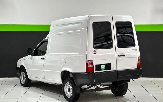 imagem-https://www.socarrao.com.br/sc-vehicle-images-prod/3090765/1788556465747-8233608_12_B_42301c815f.jpeg
