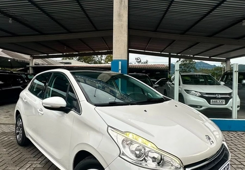 Peugeot 208 2014 Branco — foto 1 de 3