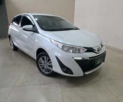 Toyota Yaris 2022 Branco — foto 1 de 3