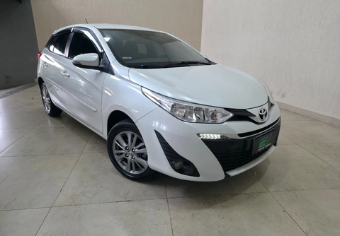 Toyota Yaris 2022 Branco — foto 1 de 3