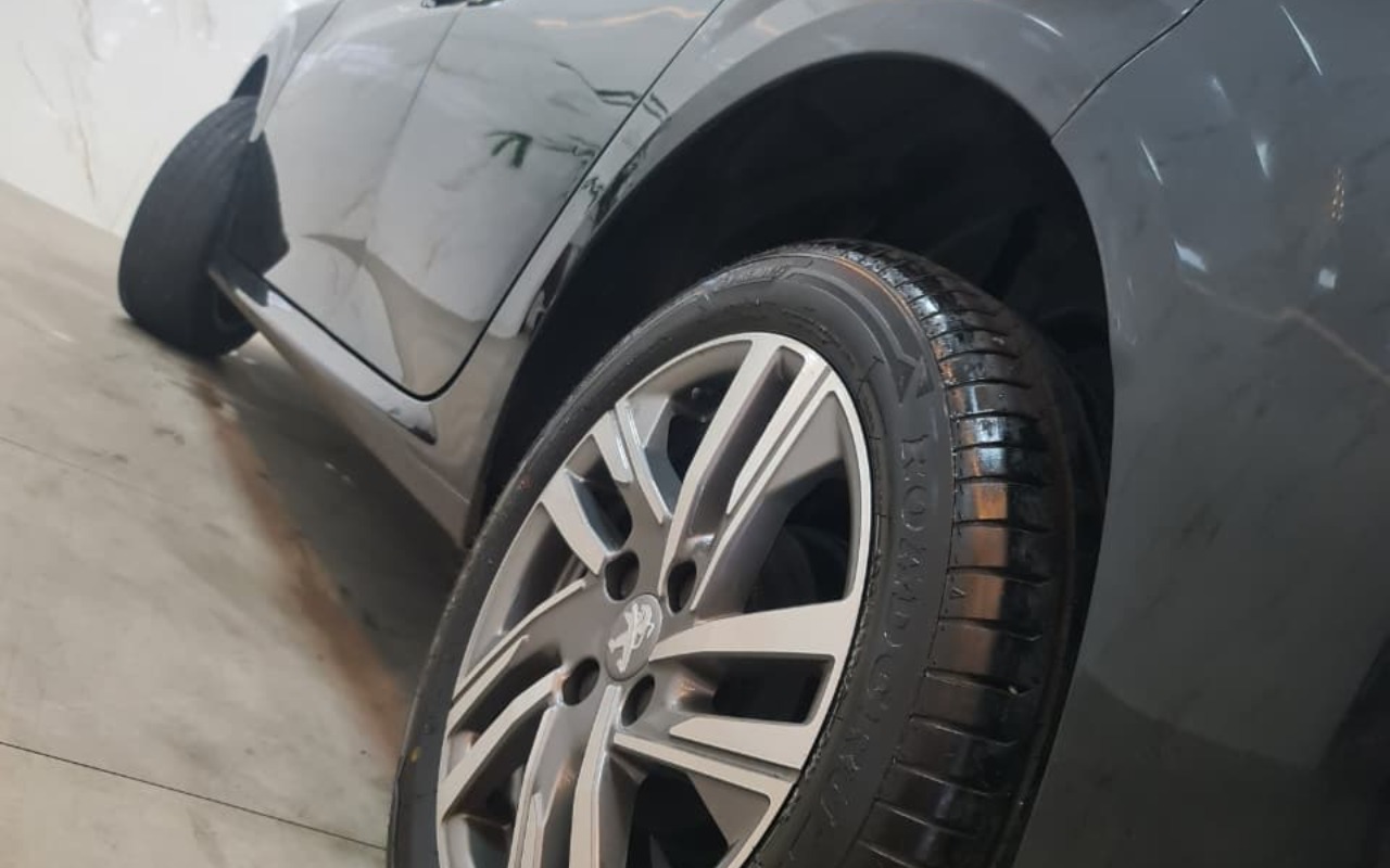 imagem-https://www.socarrao.com.br/sc-vehicle-images-prod/3091160/1786632518377-MTcuanBlZw.jpeg