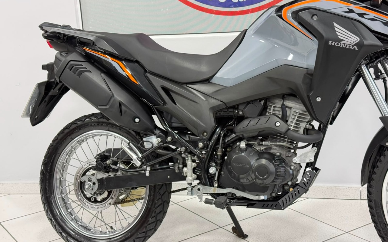 imagem-https://www.socarrao.com.br/sc-vehicle-images-prod/3091397/1786049630387-V2hhdHNBcHAgSW1hZ2UgMjAyNi0wOC0wMSBhdCAxMC4wMS4xNyAoMikuanBlZw.jpeg