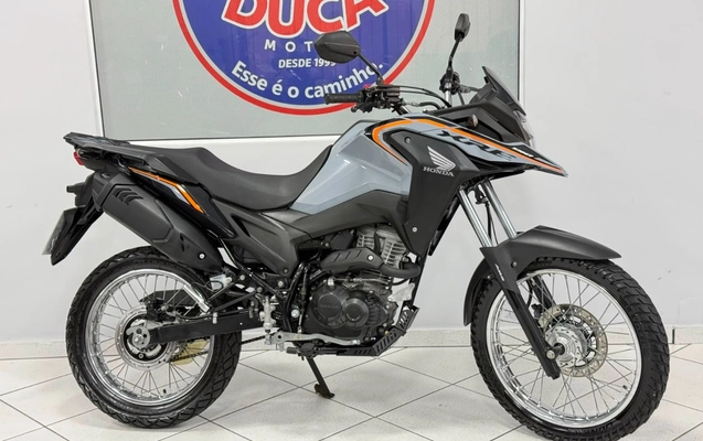 imagem-https://www.socarrao.com.br/sc-vehicle-images-prod/3091397/1786049630556-V2hhdHNBcHAgSW1hZ2UgMjAyNi0wOC0wMSBhdCAxMC4wMS4xNy5qcGVn.jpeg