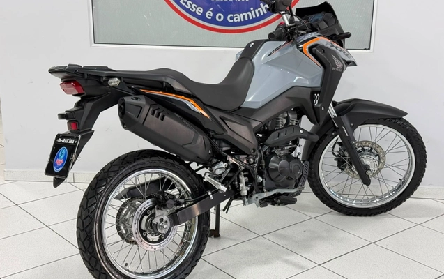 imagem-https://www.socarrao.com.br/sc-vehicle-images-prod/3091397/1786049631223-V2hhdHNBcHAgSW1hZ2UgMjAyNi0wOC0wMSBhdCAxMC4wMS4xOSAoMykuanBlZw.jpeg