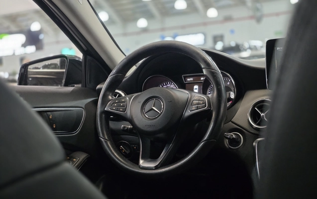 imagem-https://www.socarrao.com.br/sc-vehicle-images-prod/3092790/1786054195621-1_050657.jpg