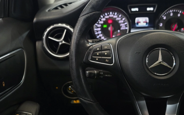 imagem-https://www.socarrao.com.br/sc-vehicle-images-prod/3092790/1786054195624-1_050650.jpg