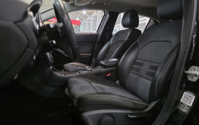 imagem-https://www.socarrao.com.br/sc-vehicle-images-prod/3092790/1786054195645-1_050651.jpg