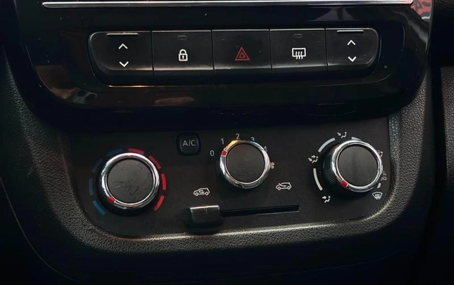imagem-https://www.socarrao.com.br/sc-vehicle-images-prod/3092825/1787574456256-8356823_9_B_7d0b828d28.jpeg