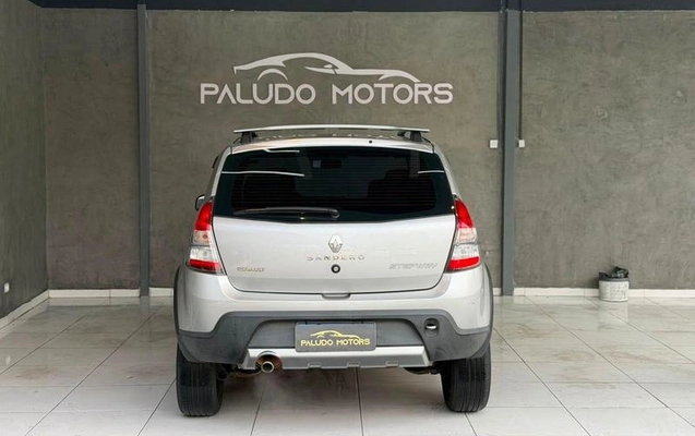 imagem-https://www.socarrao.com.br/sc-vehicle-images-prod/3092892/1789334071310-8357066_8_B_6daded5b8d.jpeg