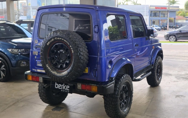 imagem-https://www.socarrao.com.br/sc-vehicle-images-prod/3093279/1786456239977-6117f2c0189a425aa75653cfd926dc09_1786456164618.jpg
