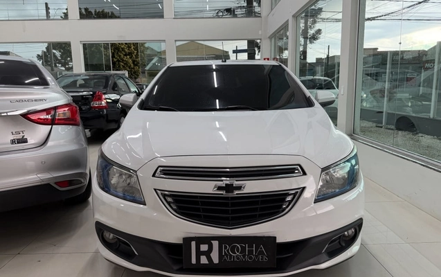 imagem-https://www.socarrao.com.br/sc-vehicle-images-prod/3093284/1789495406932-vehicle_image_1786108509_60323288a6cbb3d204318856fd8437da.jpeg