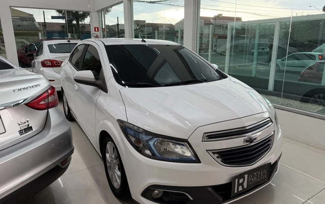 imagem-https://www.socarrao.com.br/sc-vehicle-images-prod/3093284/1789495406934-vehicle_image_1786108514_8fd7e5e2418f86bda401bb82f50b678b.jpeg