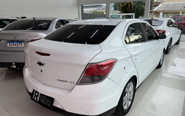imagem-https://www.socarrao.com.br/sc-vehicle-images-prod/3093284/1789495406936-vehicle_image_1786108519_2f0bbac07123a9598cfe395ff3d89a7d.jpeg