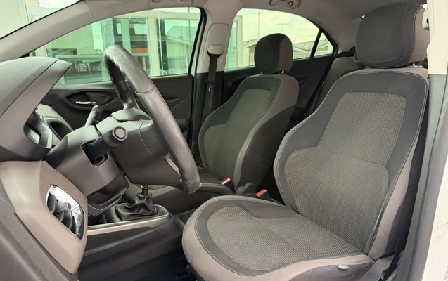 imagem-https://www.socarrao.com.br/sc-vehicle-images-prod/3093284/1789495406945-vehicle_image_1786108548_a891ae3894994d17c50368d758e4f6c0.jpeg
