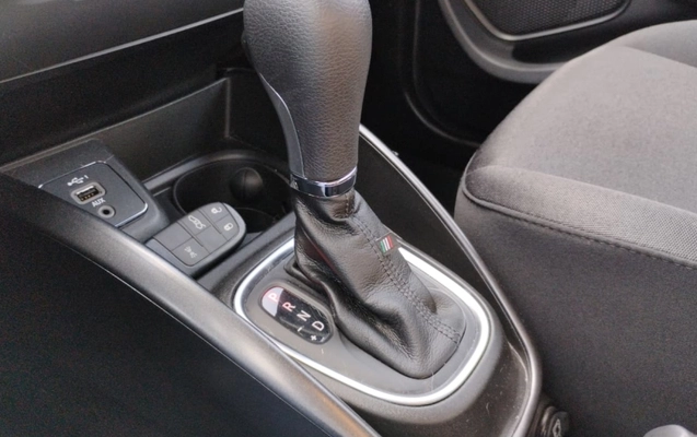 imagem-https://www.socarrao.com.br/sc-vehicle-images-prod/3093285/1786108447767-GC7LkvwrilDyRzpXzS0SkR5XvQxGJg7n.jpg