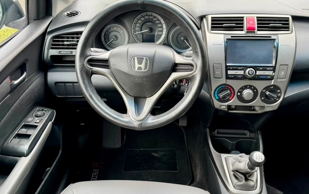 imagem-https://www.socarrao.com.br/sc-vehicle-images-prod/3093300/1786191367996-48348f54-891a-4b5a-965d-57b4387c43a9.jpeg