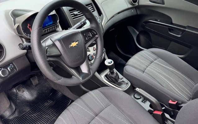 imagem-https://www.socarrao.com.br/sc-vehicle-images-prod/3093313/1786109305440-SU1HXzc0NzguanBlZw.jpeg